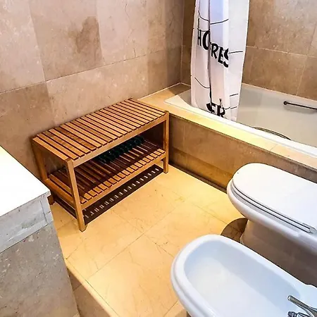 Skol 233. Wonderful Two Bedroom In Center. Apartment