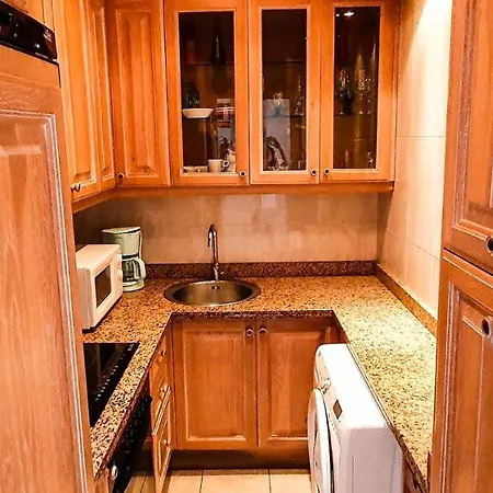 Apartment Skol 233. Wonderful Two Bedroom In Center. *