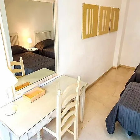 Skol 233. Wonderful Two Bedroom In Center. *