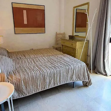 Skol 233. Wonderful Two Bedroom In Center. Apartment *