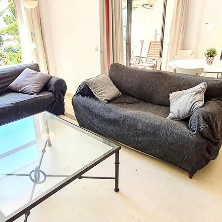 Apartment Skol 233. Wonderful Two Bedroom In Center. *